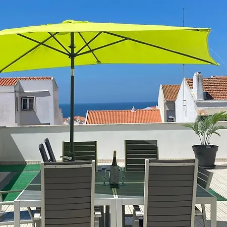 Sunset House / Casa Por Do Sol Daire