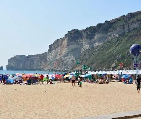 Sunset House / Casa Por Do Sol