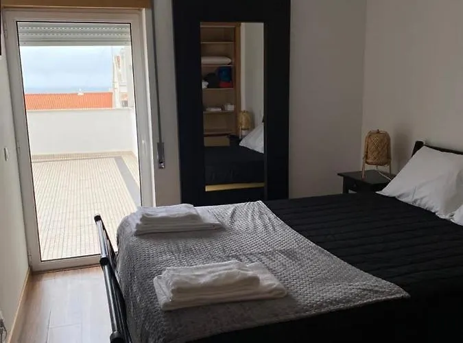 Sunset House / Casa Por Do Sol * נאזרה