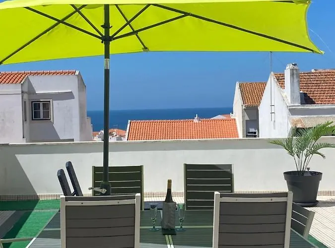 Sunset House / Casa Por Do Sol דירה