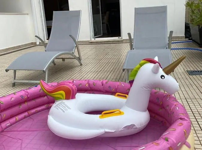 Sunset House / Casa Por Do Sol